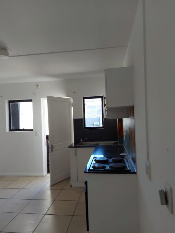 1 Bedroom Property for Sale in Kensington Western Cape